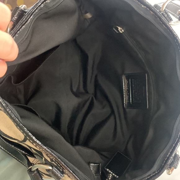 Coach purse - Picture 4 of 7